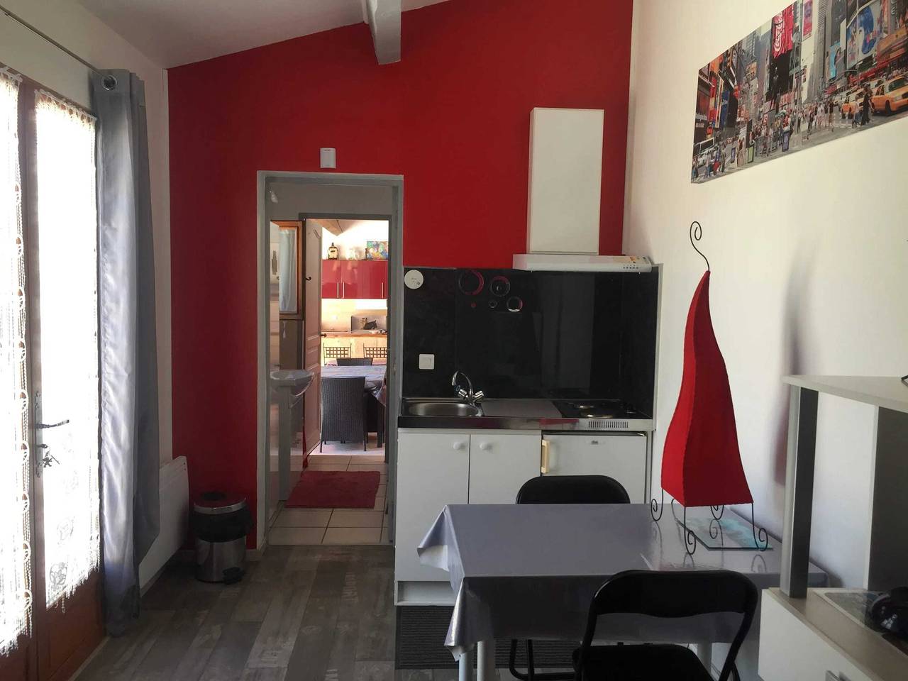 Ganzes Studio, Charmantes Studio mit Gemeinschaftspool in Sernhac – 30 m² in Sernhac, Nimes und Umgebung