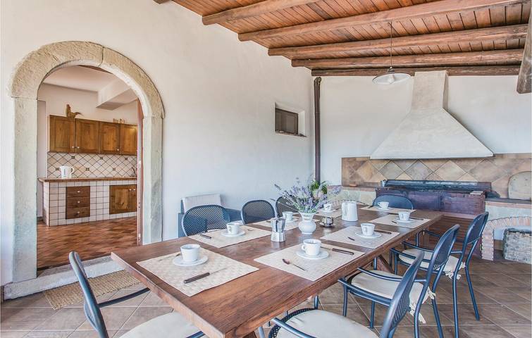 Terraza junto a la piscina: Apartamento espacioso, cerca de la ciudad y del río in Graniti, Provincia de Messina