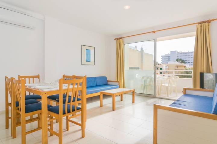 Apartamento vacacional entero, Massanet (Bc) - Apartamento con terraza a pocos metros de la playa Wifi Gratis in Canyamel, Capdepera