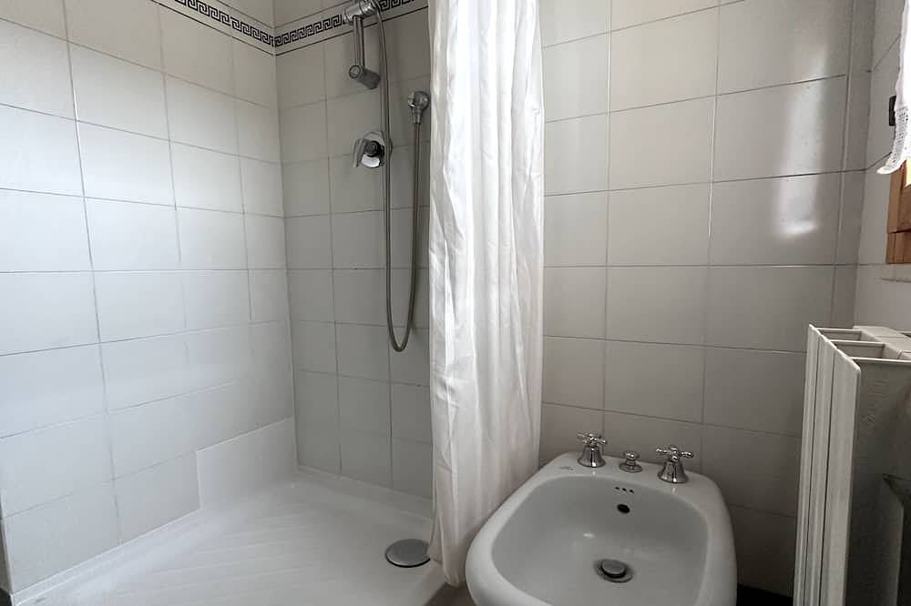 Ganze Wohnung, Ein reizendes Apartment auf dem Land, nur 2km von Lucca entfernt in Lucca, Lucca Provinz