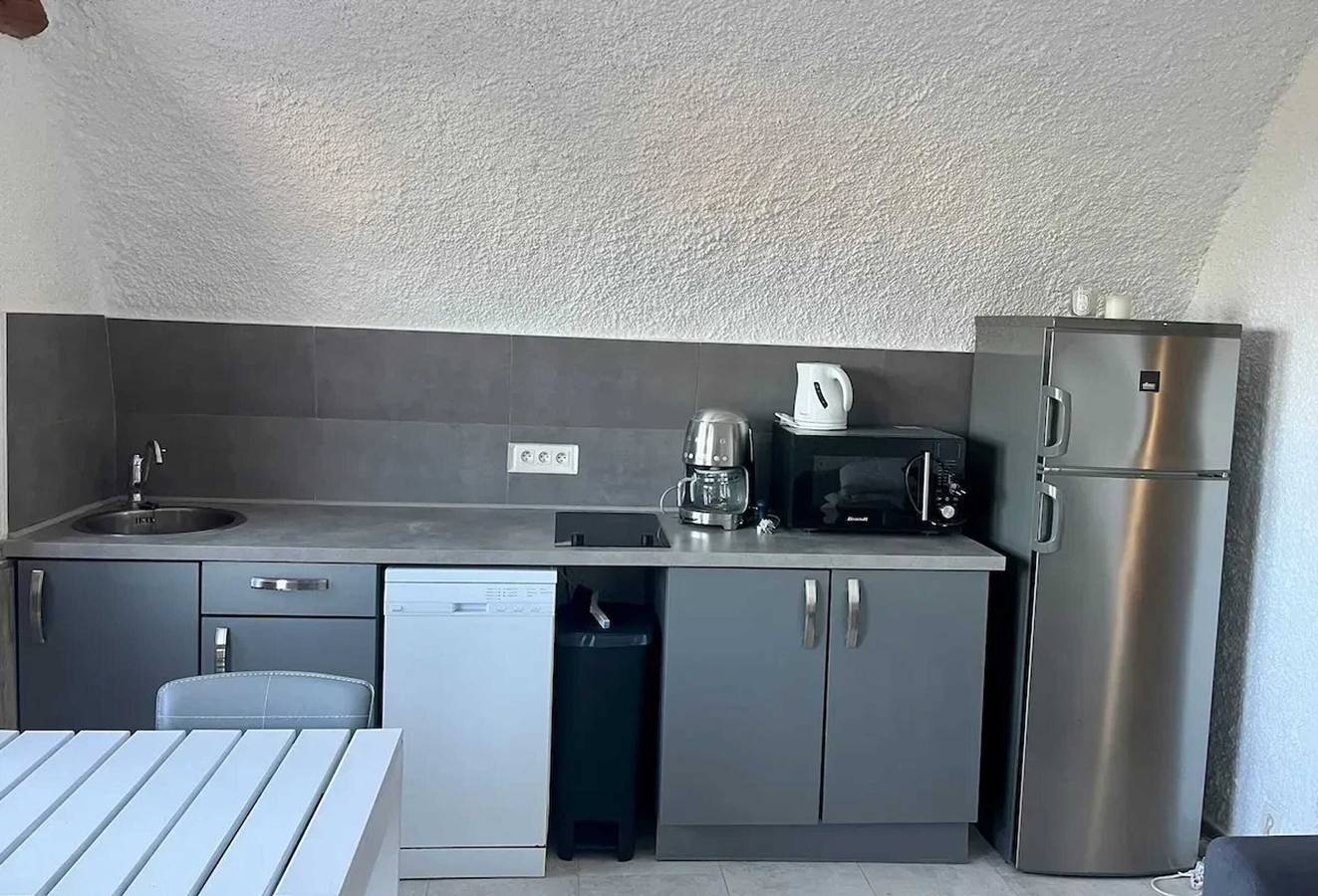 Ganze Wohnung, Gemütliches Appartement mit Blick auf den Hafen in Santa-Reparata-di-Balagna, Calvi und Umgebung
