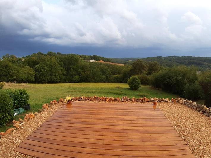 Location de vacances pour 4 personnes, avec vue et terrasse à Notre-Dame-de-Sanilhac - 2