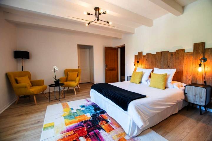 Chambre d’hôte pour 4 personnes, avec piscine ainsi que jacuzzi et jardin à Sault - 3