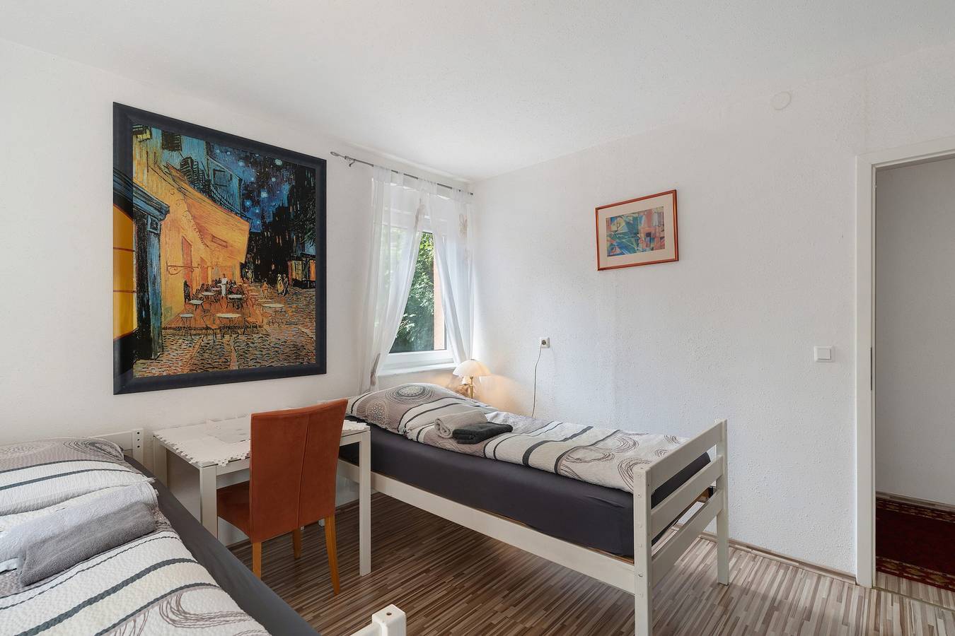 Zimmer 8 mit zusätzlich zimmergroßer privater Terrasse und Wlan in Baden-Baden, Nordschwarzwald