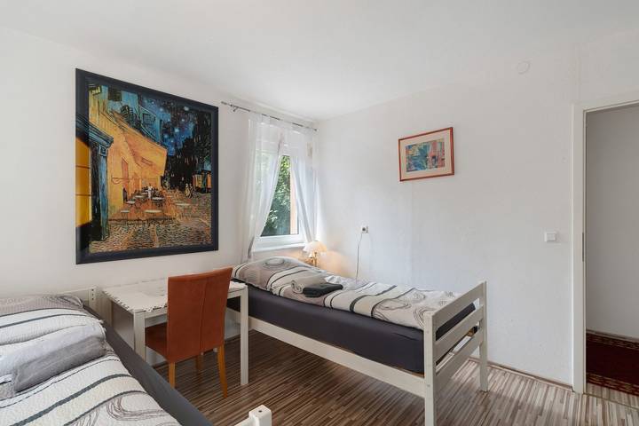 Zimmer 8 mit zusätzlich zimmergroßer privater Terrasse und Wlan in Baden-Baden, Nordschwarzwald