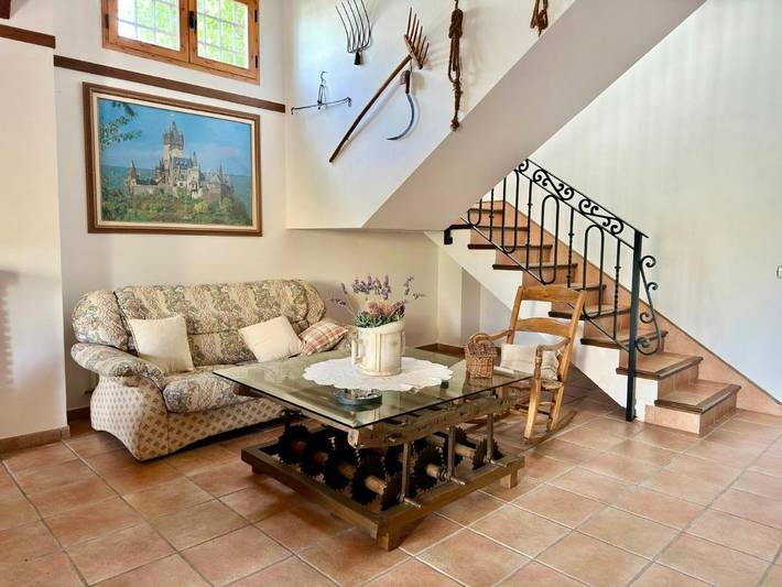 Location de vacances pour 7 personnes, avec jardin ainsi que vue et piscine à Baena - 4