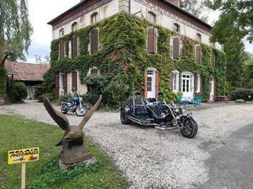 Chambre d’hôte pour 10 personnes, avec vue et jardin dans Saint-Bonnet-en-Bresse