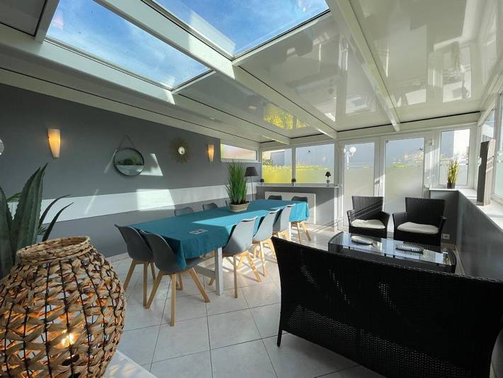 Location de vacances pour 10 personnes, avec jardin et piscine ainsi que sauna et jacuzzi à Sangatte - 2