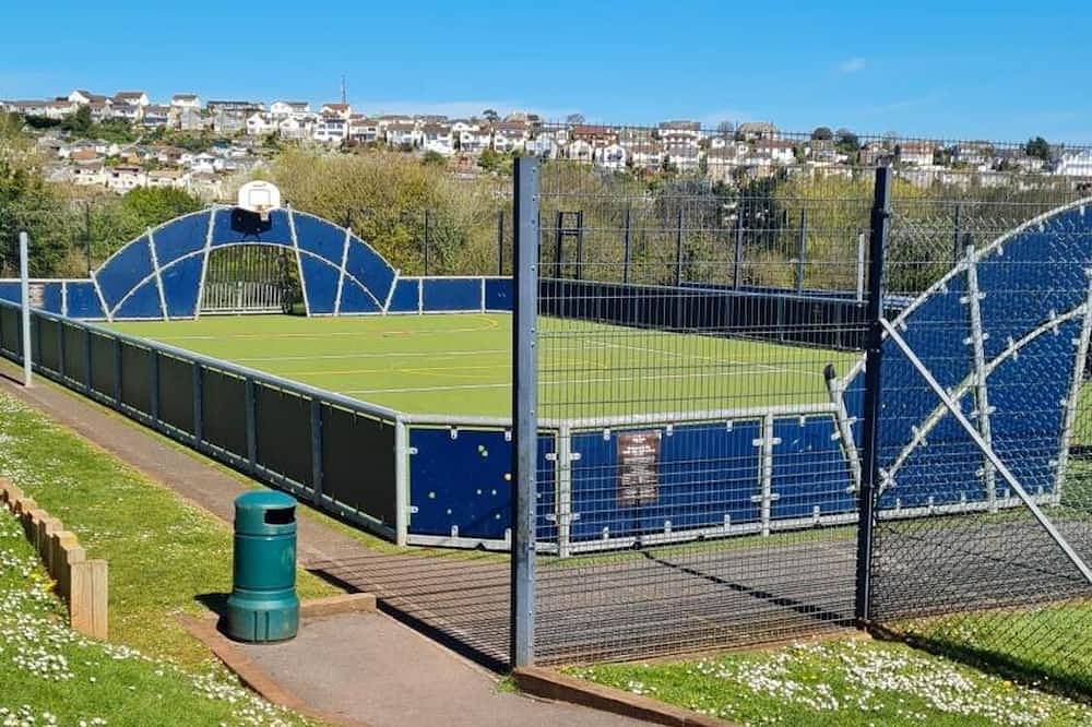 Coastal Getaway with Free Activities & Beach Access in Goodrington, Paignton