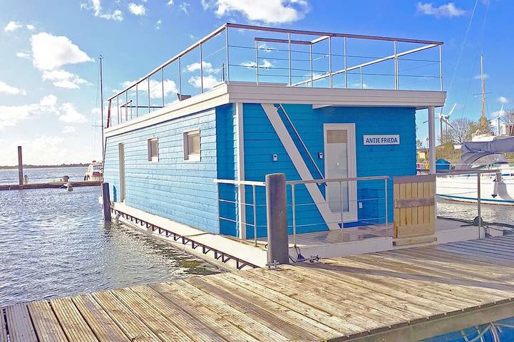 Hausboot für 5 Personen, mit Terrasse in Burgstaaken