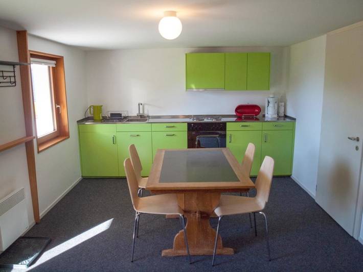Chalet für 4 Personen, mit Balkon und Terrasse sowie Garten und Ausblick in Rosswald