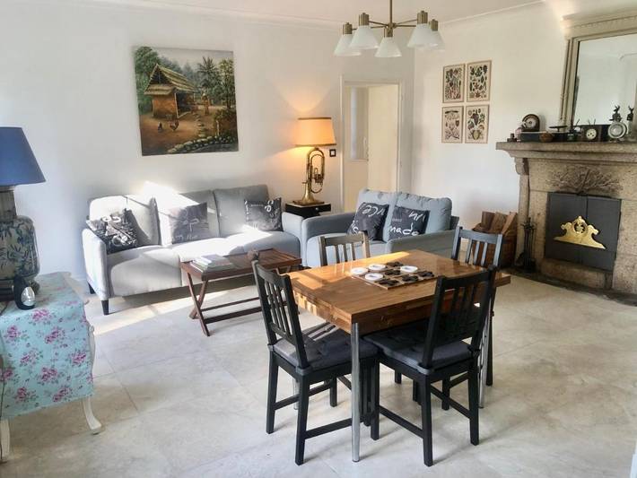 Location de vacances pour 12 personnes, avec vue et jardin à Louvigné-du-Désert - 2