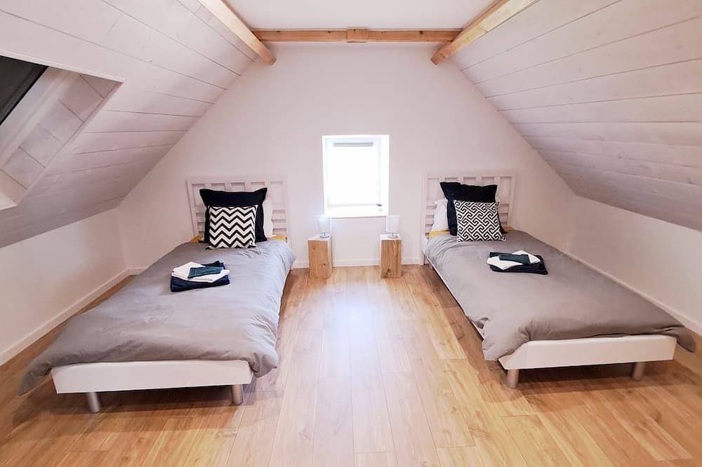 The house at the end of the road in Poey-d'Oloron, Béarn