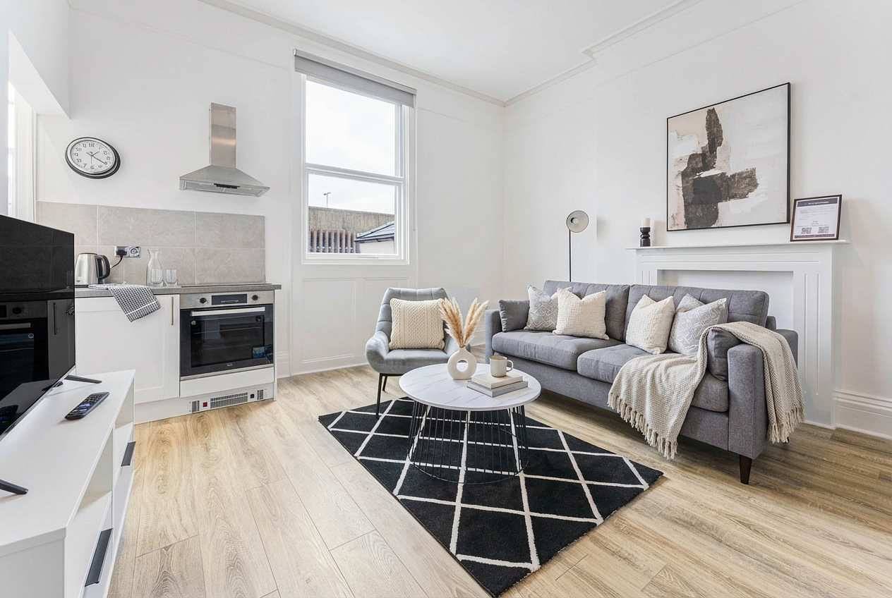 Entire apartment, Central Cheltenham 2 Bedroom Apartment w Balcony in Cheltenham, Gloucestershire