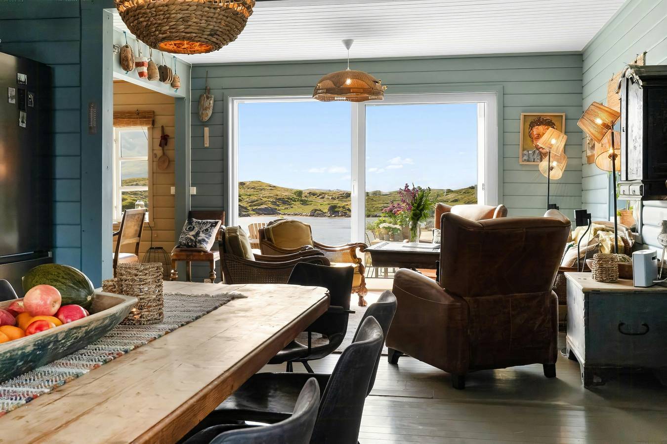 Gefühlvolle und einzigartige Villa am Wasser auf den Lofoten in Vestvågøy