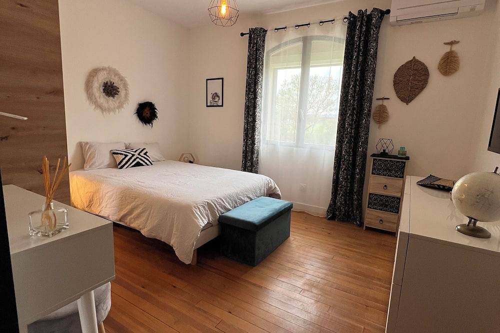 Vacation home for 8-10 people in Pennautier, Carcassonne region