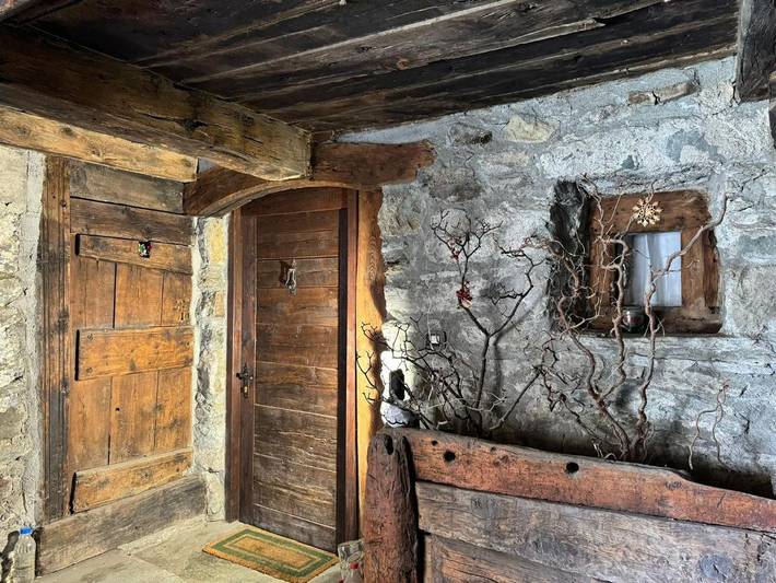 Gîte pour 6 personnes, avec Terrasse et Vue dans Antagnod