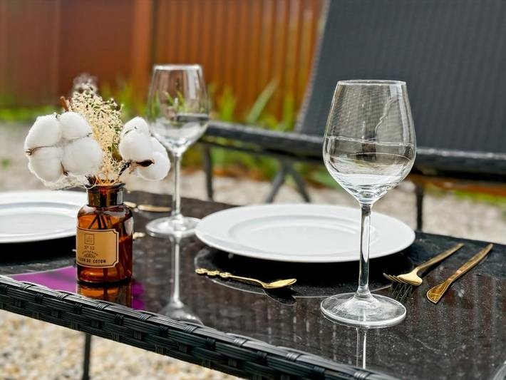 Gîte pour 3 personnes, avec jardin et vue à La Mézière - 2