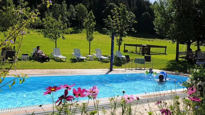 Ferienwohnung für 3 Personen, mit Sauna und Garten sowie Pool und Balkon in Radstadt - 4