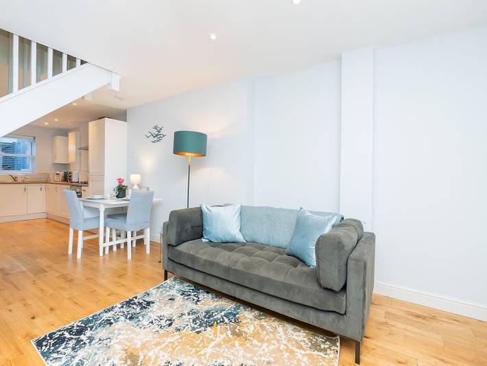 Ferienhaus für 3 Personen, mit Garten in Bath