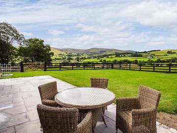 Glamping for 4 People in Conwy region, North-Wales, Photo 1