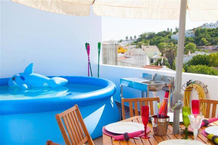 Hel lägenhet, Apartment 'Fernandes' with Mountain View, Wi-Fi and Air Conditioning in Carvoeiro, Faro distrikt