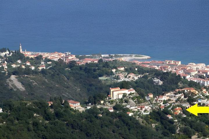 Location de vacances pour 2 personnes, avec jardin et piscine à Menton - 2