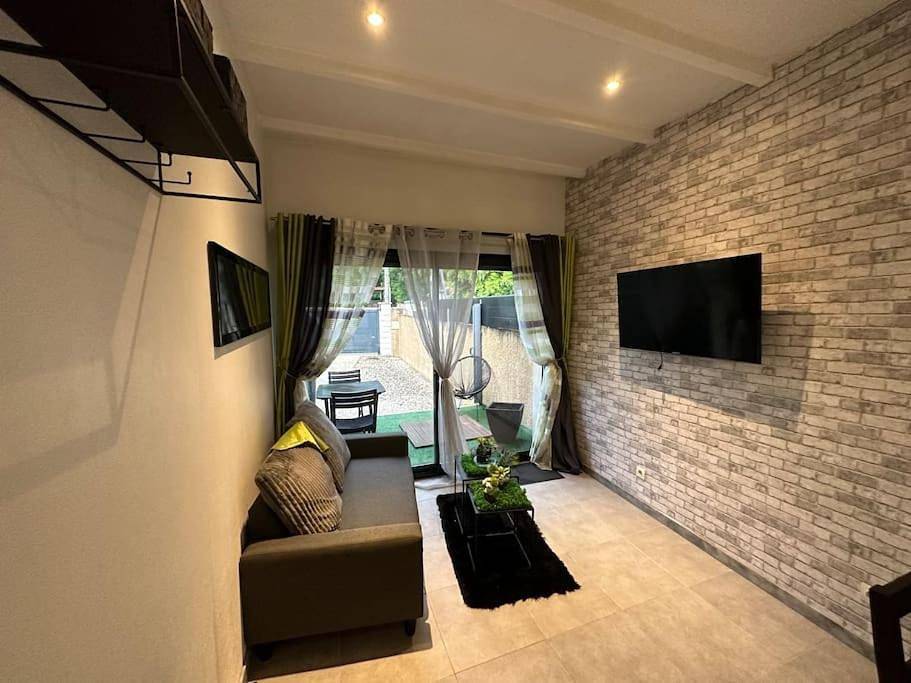 Two-Bedroom House in La Ferté-Gaucher, Seine-et-Marne