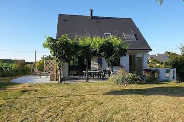 Location de vacances pour 5 personnes, avec terrasse et jardin à Plumergat