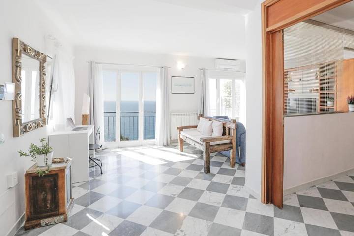 Gîte pour 4 personnes, avec vue et jardin, adapté aux familles à Sori - 3