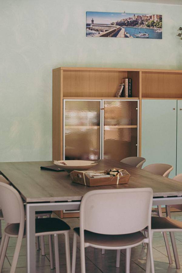 Location de vacances pour 11 personnes, avec bassin pour enfant et jardin ainsi que vue et piscine à Aregno - 2