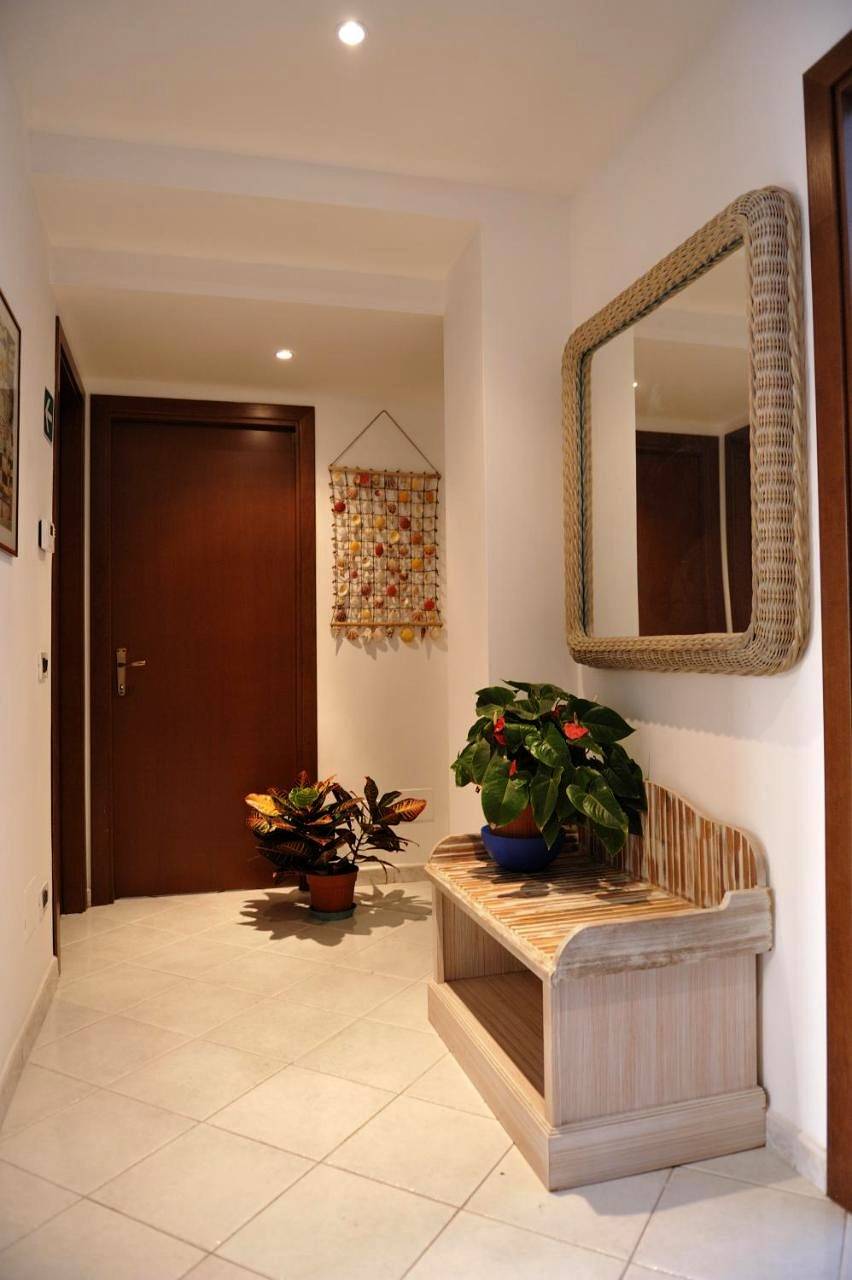 Appartamento intero, Two-Bedroom Apartment in Ostia, Roma