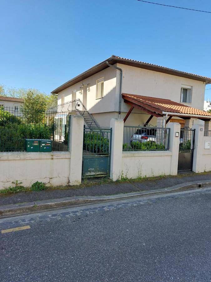 Maison de vacances pour 8 personnes, avec Balcon ainsi que Terrasse et Jardin à Agen