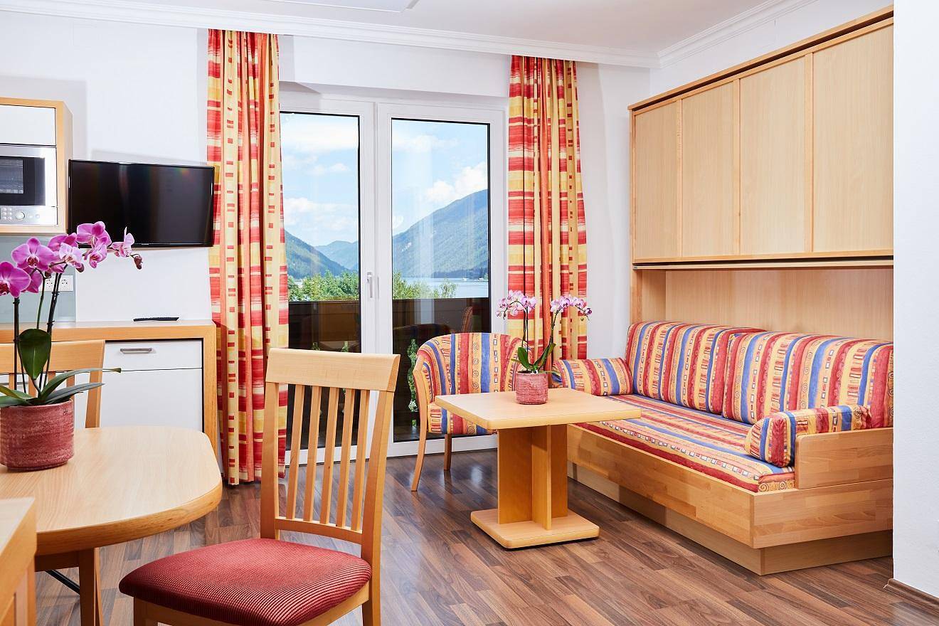 Suite, toilet en bad/douche gescheiden, oost in Gailtaler Alpen, Weissensee