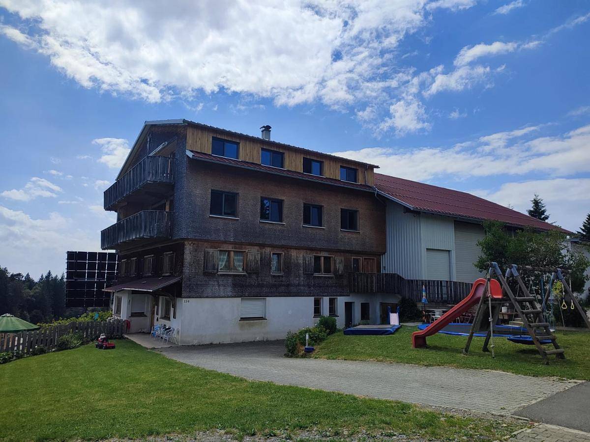 Ganze Wohnung, Apartment with Balcony in Sulzberg (Österreich), Bodensee-Vorarlberg