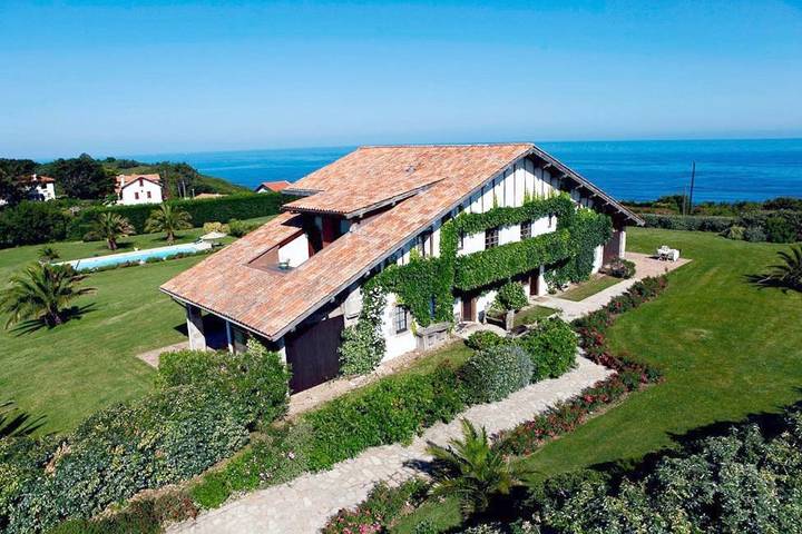 Chambre d’hôte pour 2 personnes, avec sauna et jardin ainsi que vue et piscine à Saint-Jean-de-Luz - 2