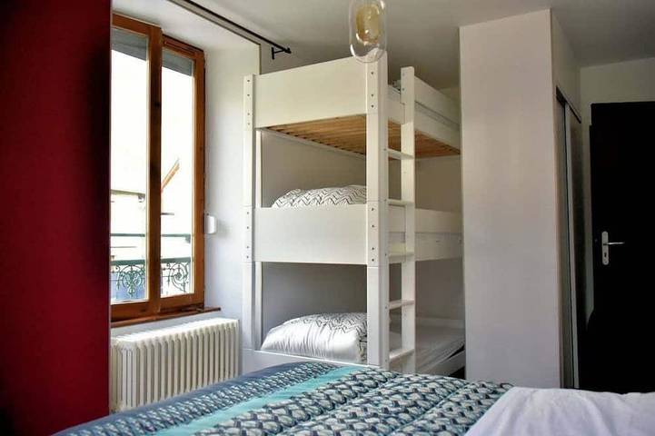 Location de vacances pour 26 personnes, avec jardin et piscine à Valbonnais - 2