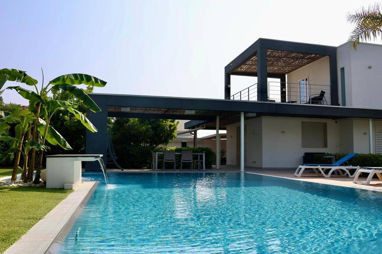 Villa with Private Pool in Comiso, Provincia di Ragusa