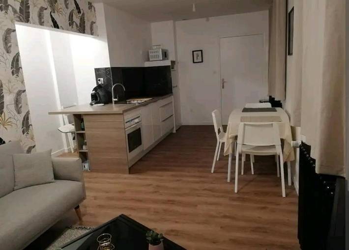 Gîte pour 2 personnes, avec jardin, animaux acceptés à Vezin-le-Coquet - 3