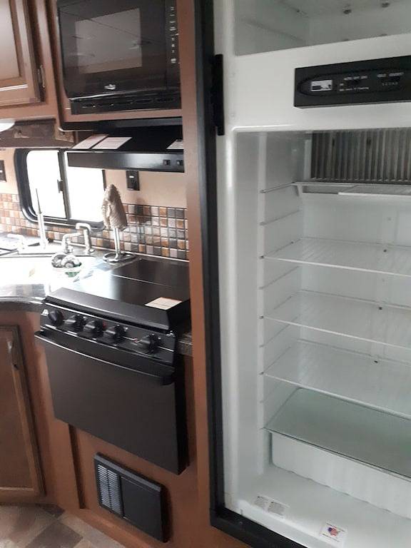 Camping pour 4 personnes, avec jardin dans Canada - 2