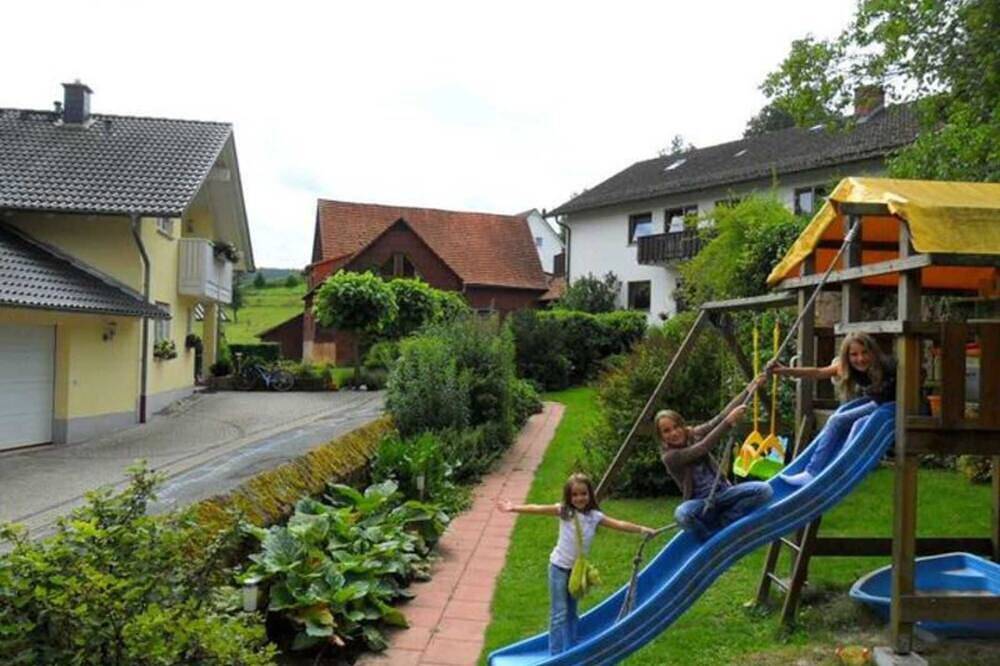Ganze Wohnung, Ferienhof Christmann - Ferienwohnung Silke in Mossautal, Odenwaldkreis