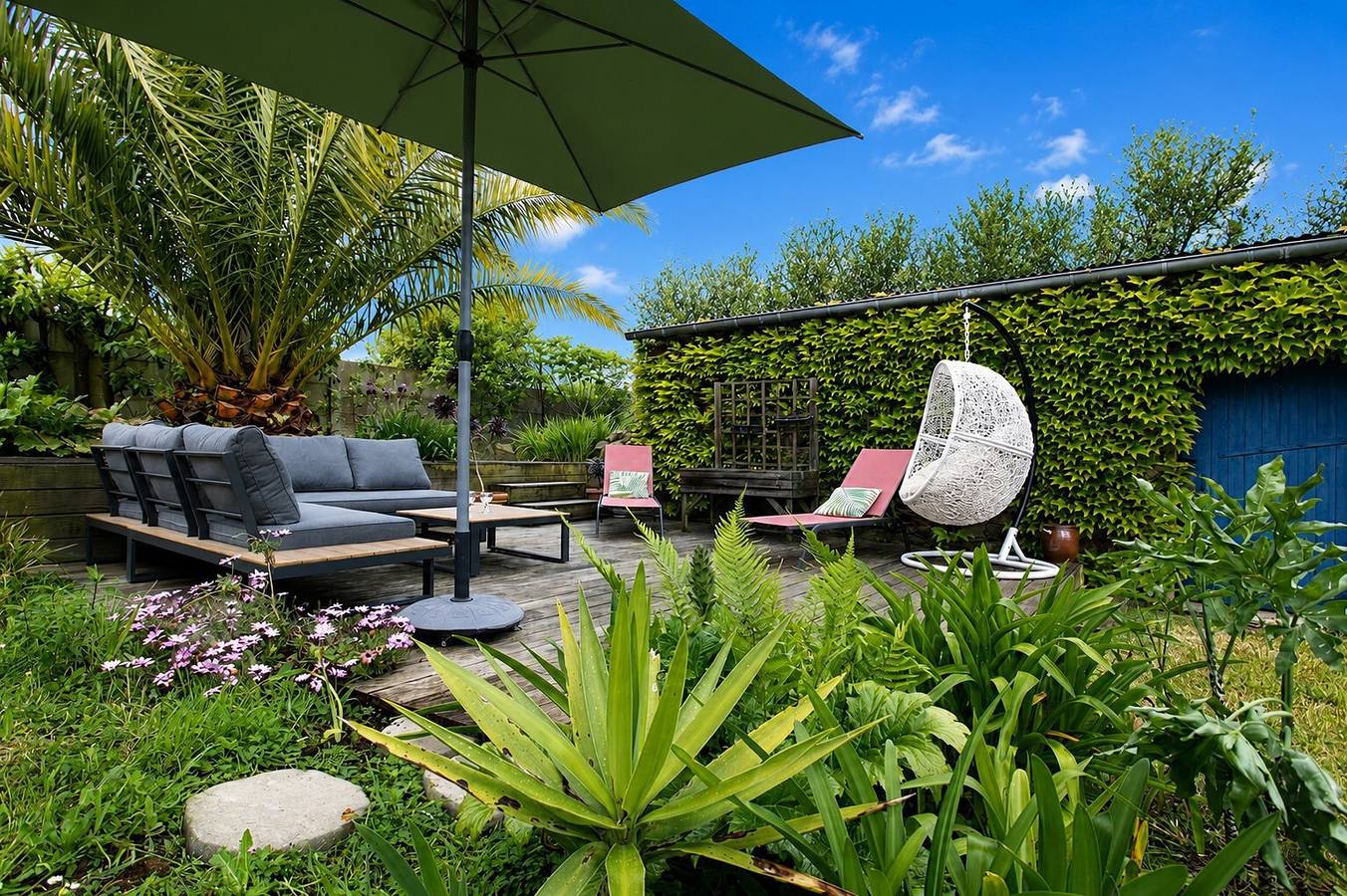 Maison de vacances « Le Petit Baigneur » avec terrasse privée, jardin partagé et Wi-Fi in Plouha, Côte de Goëlo