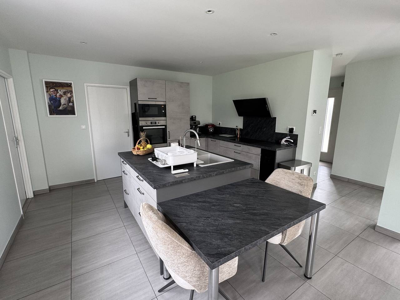 Maison de vacances à 3 min du circuit 24H Le Mans avec terrasse, jardin privé et Wi-Fi in Changé, Sarthe