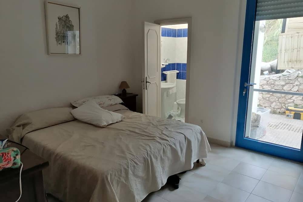 Entire apartment, Salento Apartment in villa on the sea in Marina Serra, Tricase
