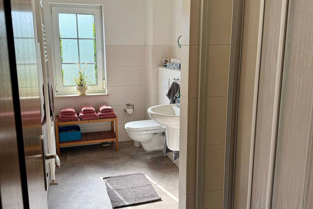 Ganze Wohnung, Villa Stubnitz - Ferienwohnung Viktoriasicht in Hagen Auf Rügen, Lohme