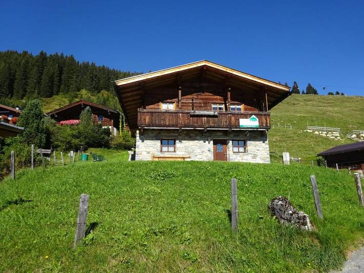 Hütte für 4 Personen, mit Garten und Ausblick in Königsleiten