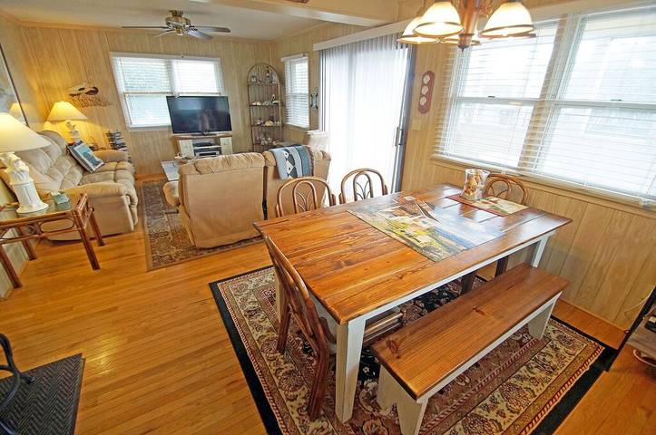 Vacation house for 9 people, with hot tub and terrace, with pets in Kill Devil Hills