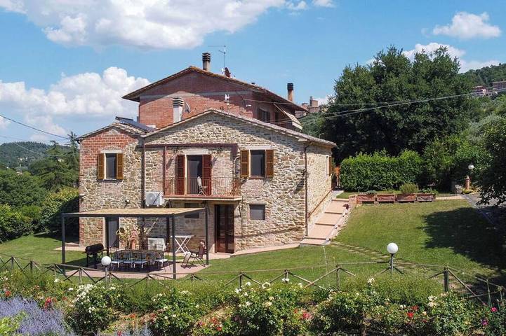 Maison de vacances privée avec climatisation, WIFI, piscine privée, TV, patio, animaux admis in Panicale, Lac Trasimène