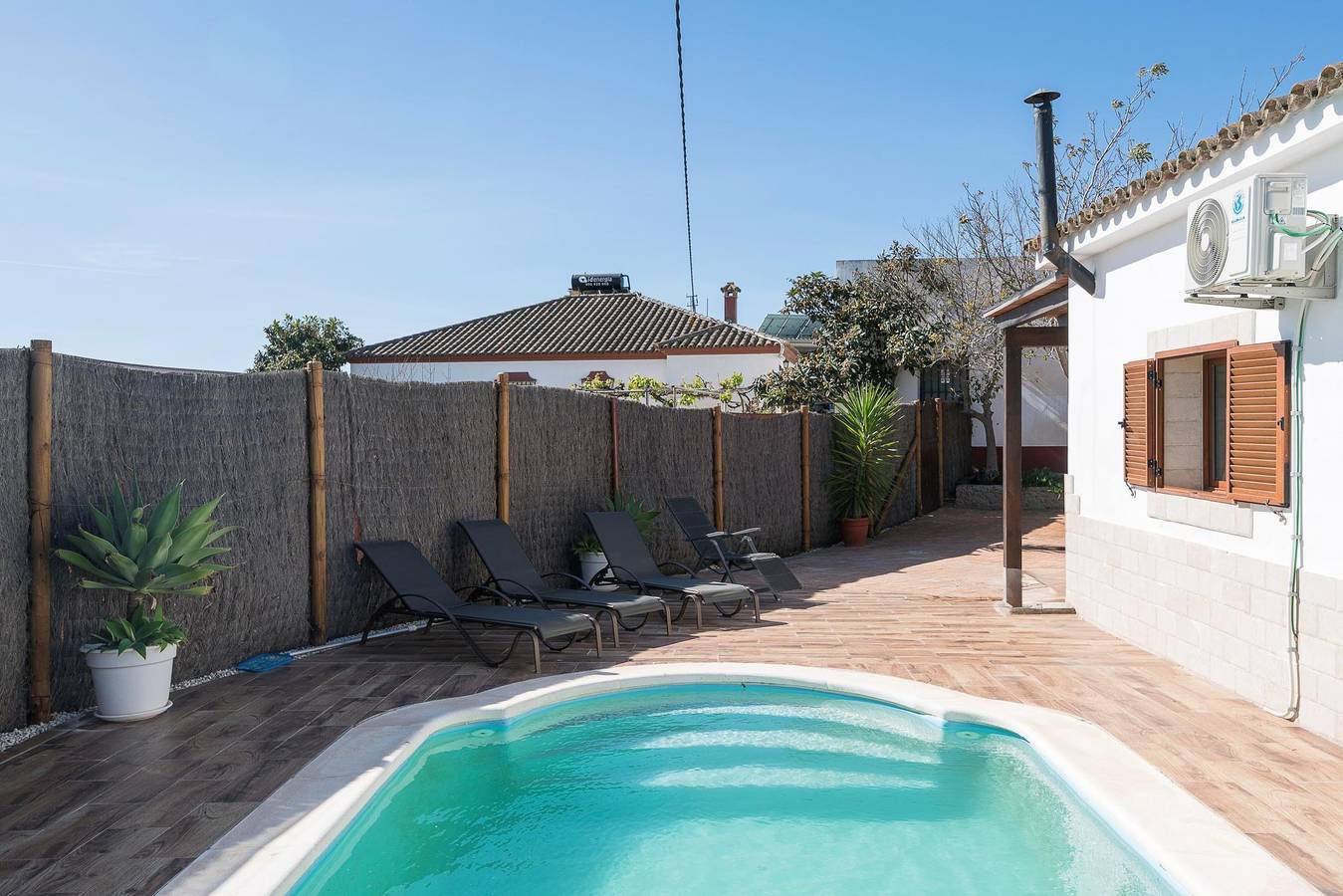 Casa Roja - Encantadora villa con piscina privada in Barbate, Costa de la Luz