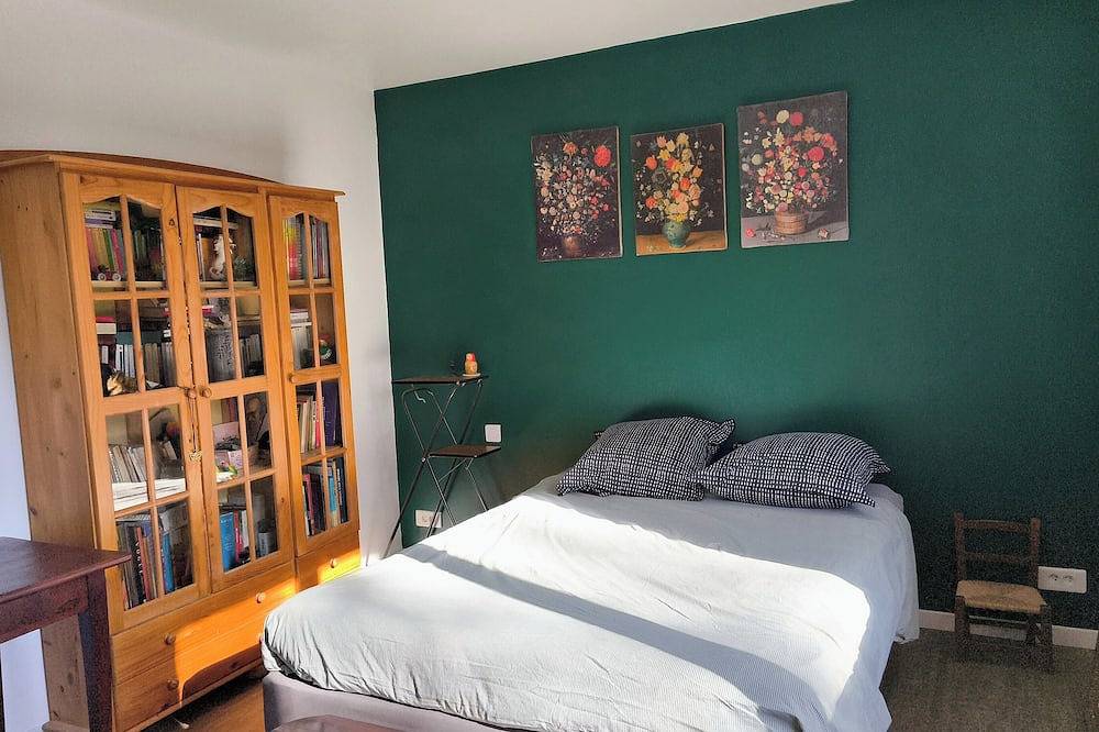 Entire apartment, 2-bedroom apartment Vaucluse in Sorgues, Vaucluse